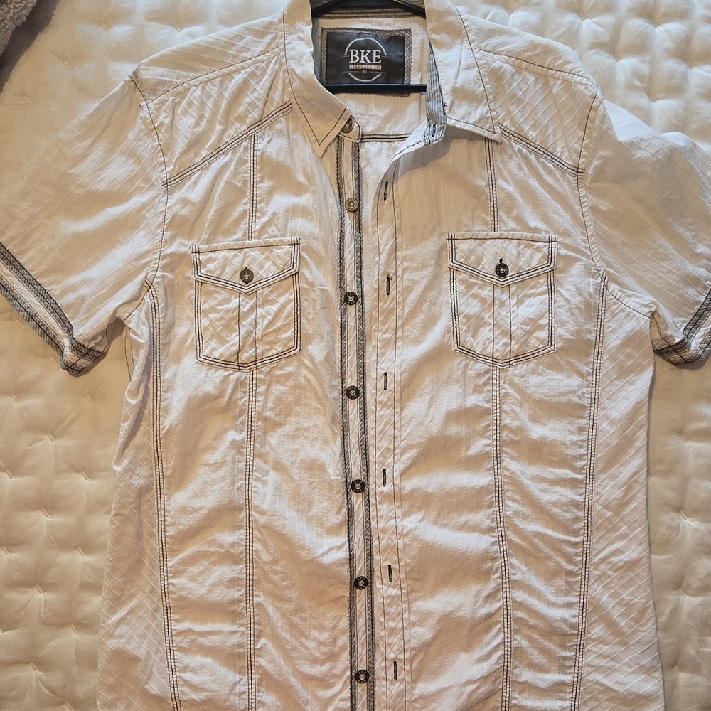 BKE white Short Sleeve Shirt size XL